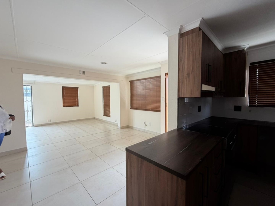 To Let 2 Bedroom Property for Rent in Overbaakens Eastern Cape